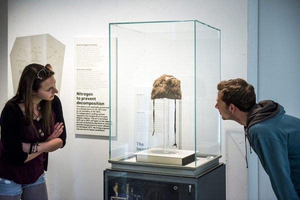 Otzi the Iceman's hat