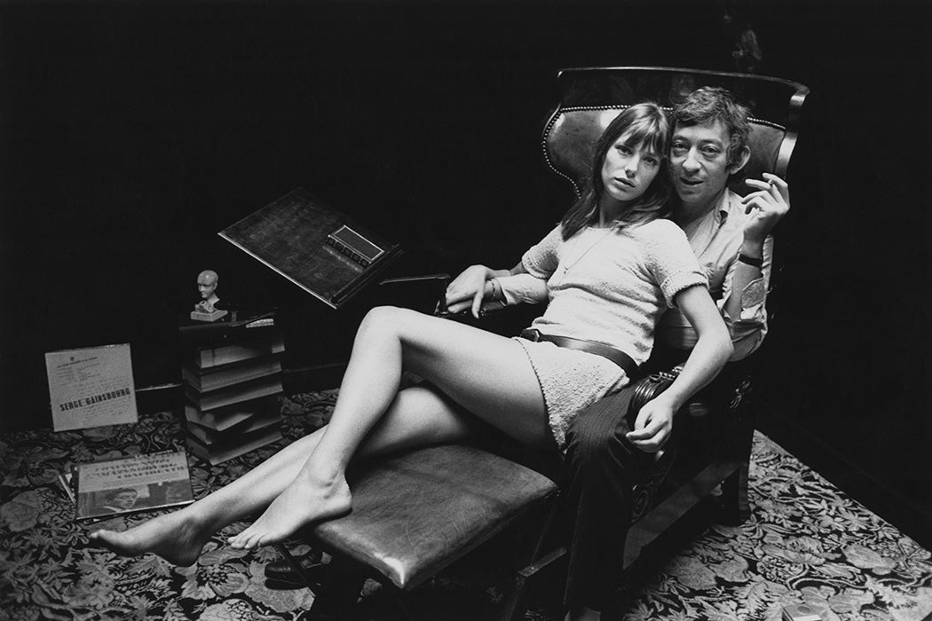 English actress Jane Birkin and French singer-songwriter Serge Gainsbourg, at home in Paris.